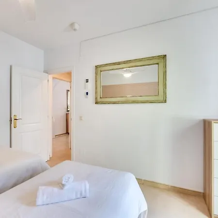 Tranquil 2 Bdrm Peaceful W/ 2 Pools Lägenhet *