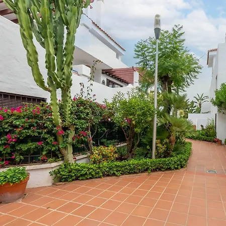 Tranquil 2 Bdrm Peaceful W/ 2 Pools Lägenhet Marbella