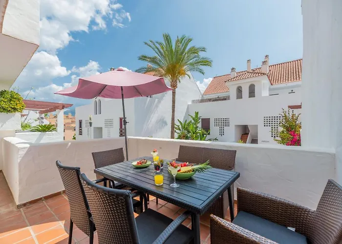 Tranquil 2 Bdrm Peaceful W/ 2 Pools Apartment *