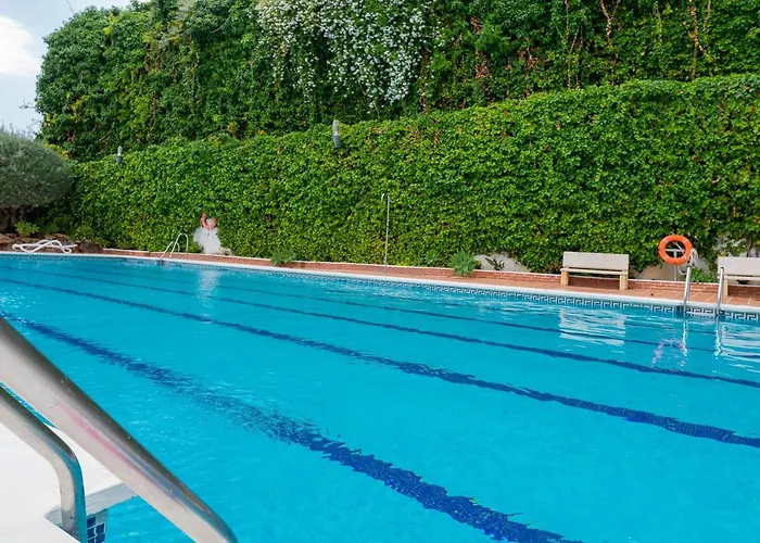 Apartment Tranquil 2 Bdrm Peaceful W/ 2 Pools Marbella