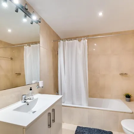 Tranquil 2 Bdrm Peaceful W/ 2 Pools Marbella