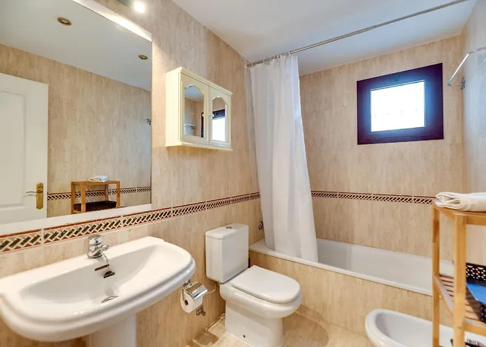 Tranquil 2 Bdrm Peaceful W/ 2 Pools Marbellac