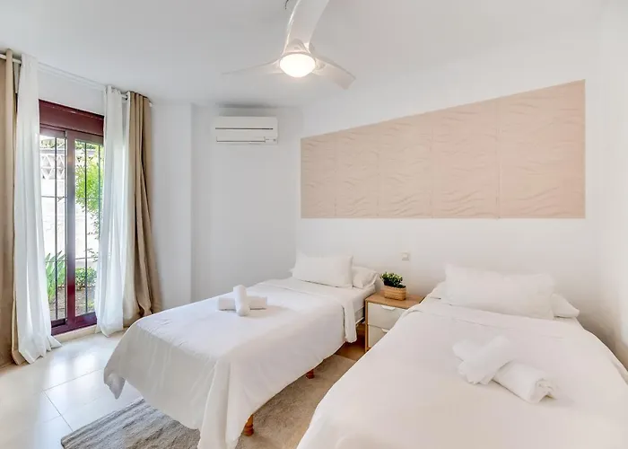 Tranquil 2 Bdrm Peaceful W/ 2 Pools